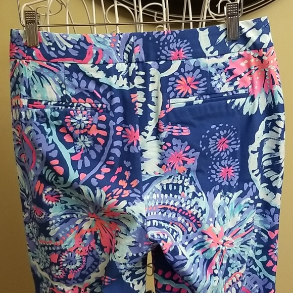 Women's Fabulous Lilly Pulitzer Pants - Picture 5 of 7